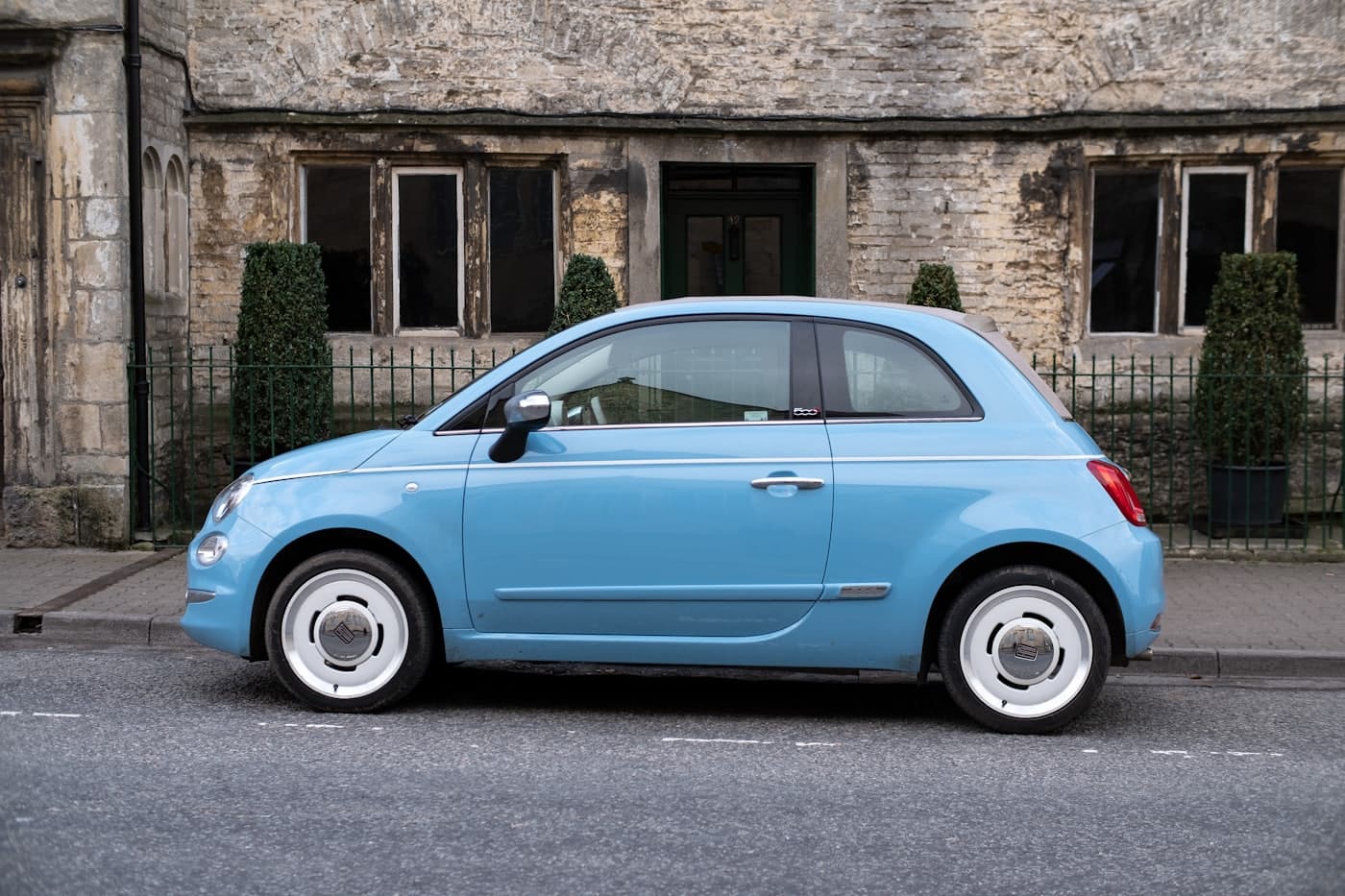 Standard Sedan available to rent from Be Nice Autos in the Atlanta airport area
